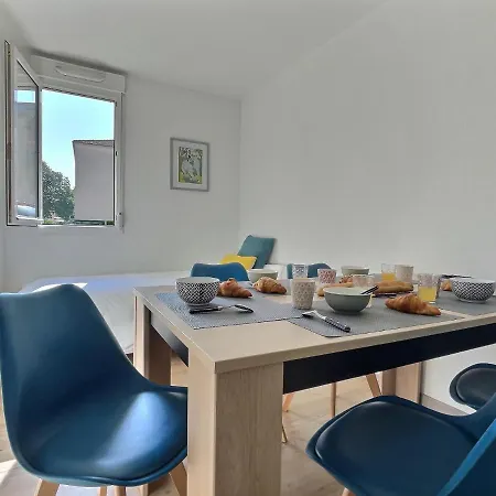 Inclus - Plein Centre - Netflix - Moontown 吕内维尔