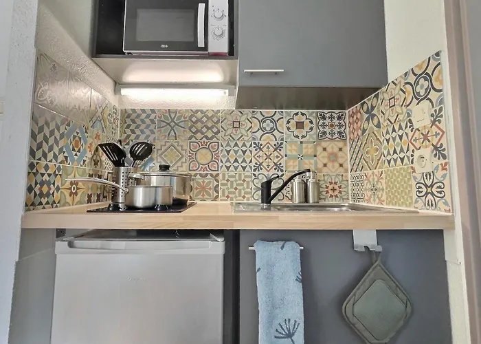 Inclus - Plein Centre - Netflix - Moontown * 吕内维尔